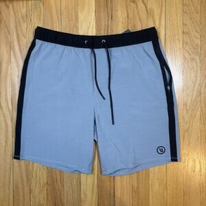 Vuori Shorts Men Medium Gray Peak Athletic 7" Zip Pocket Drawstring Workout V390